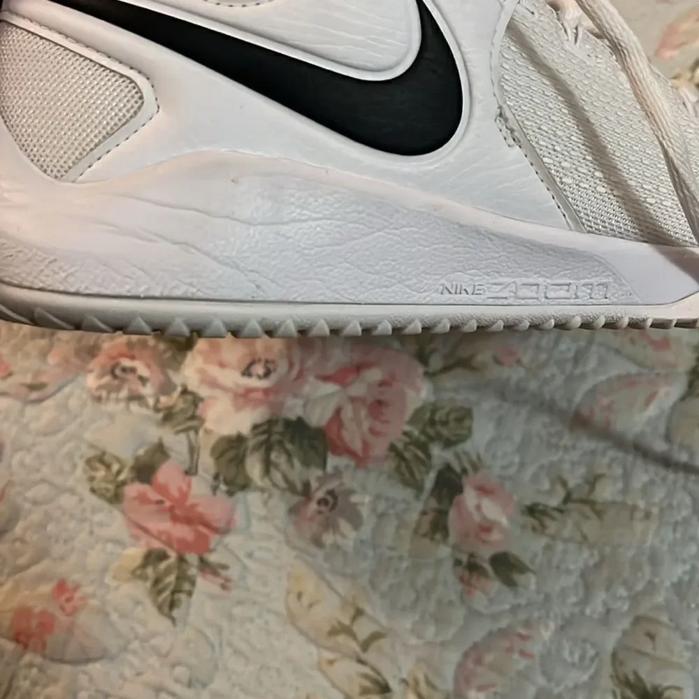 Nike zoom sneakers